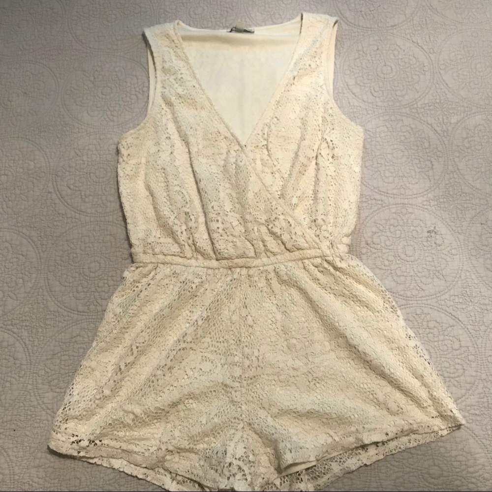 American Eagle Ivory Lace Romper
